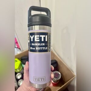 YETI Rambler 18oz Bottle - Cosmic Lilac